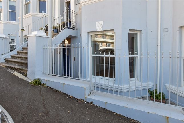 2-bed flat on Hambrough Road, Ventnor, £116,000