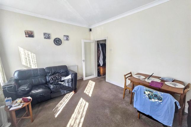 82A, North Road, Westcliff-On-Sea photo 4