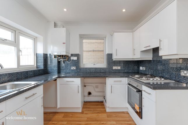 24 Ringwood Road, Poole photo 4