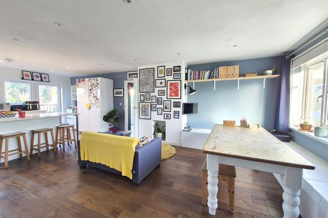 2, St. Peters Way, Porthleven photo 4