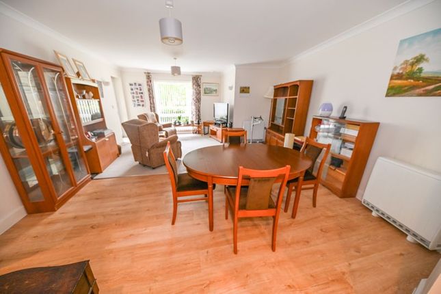 7 Wellesley Court, Darnel Road, Waterlooville photo 2