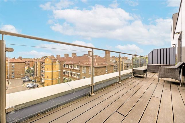 Flat 37, 5, Waleorde Road, London photo 2