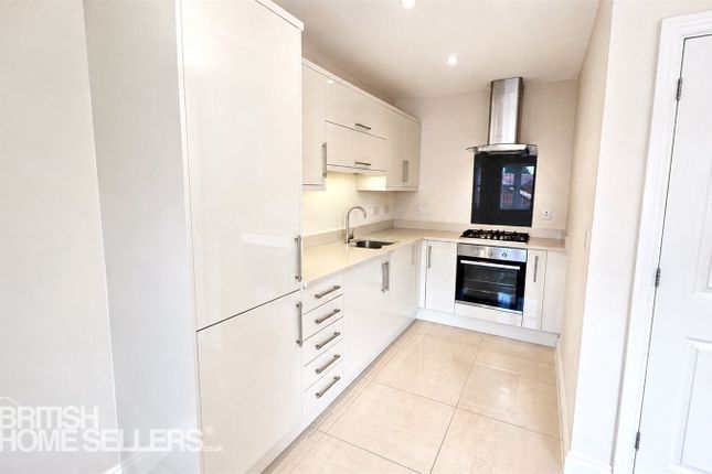 5, Varley Close, Derbyshire photo 2