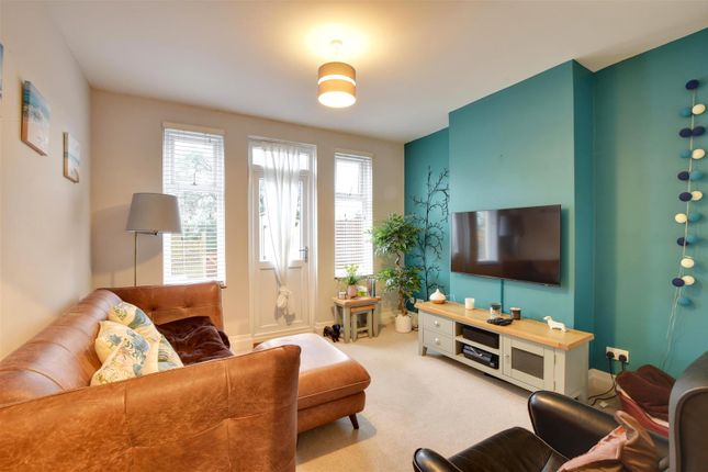 Flat 1, Highfields, Hilltop Drive, Rye photo 2