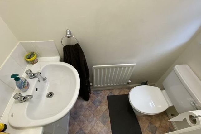 28, Sinclair Drive, Coventry photo 5
