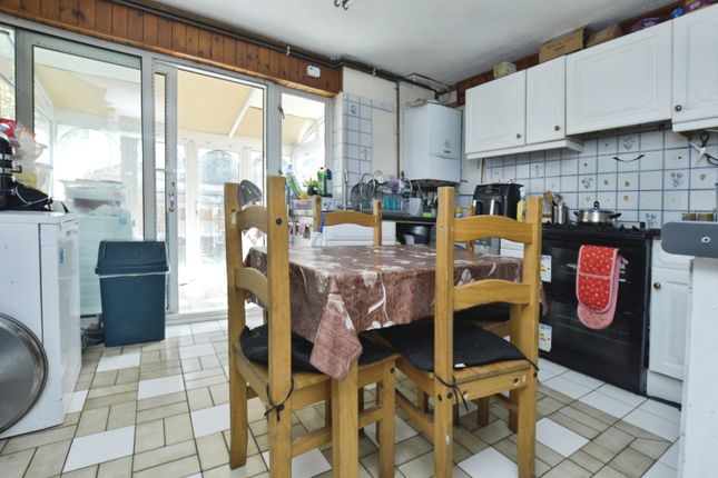 29, Croombs Road, London photo 4