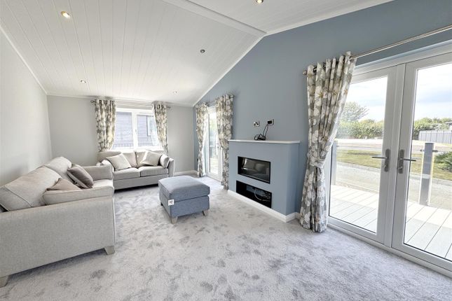 2, Pamelas Way, Indian Queens photo 2