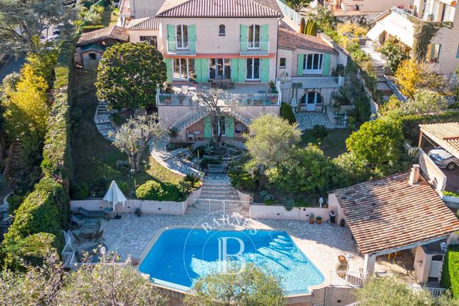 Thumbnail Villa for sale in Cagnes-Sur-Mer, L'hubac, 06800, France