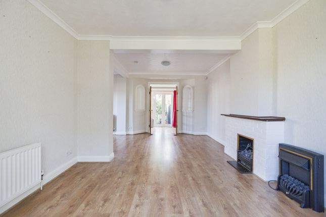 23, Ankerdine Crescent, London photo 4