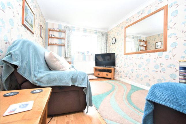2 bed flat for sale in Chapel Court, Thatcham RG18