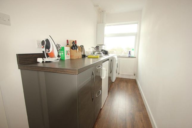 Terraced house to rent in Metchley Drive, Birmingham, West Midlands