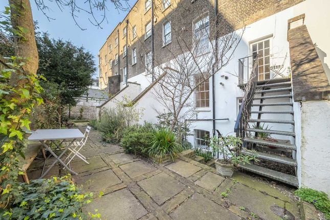 Flat for sale in Calthorpe Street, London