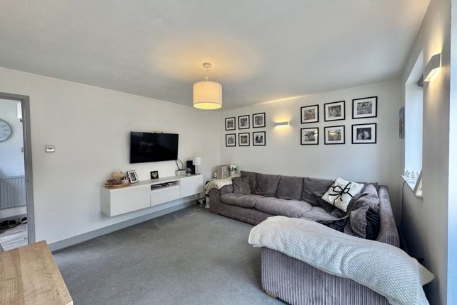 24 Prankerds Road, Milborne Port, SHERBORNE photo 3