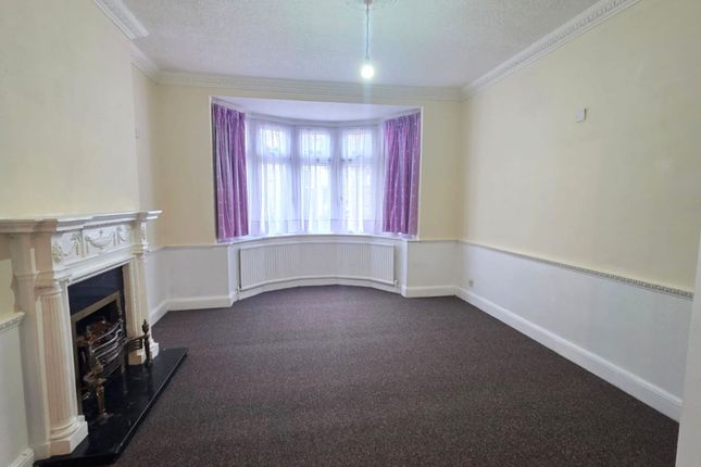 7 Devonshire Road, Ilford photo 2