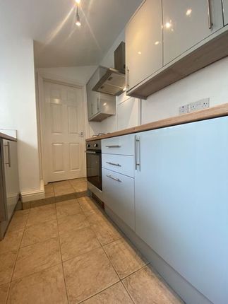 5 York Terrace, Tredegar photo 4