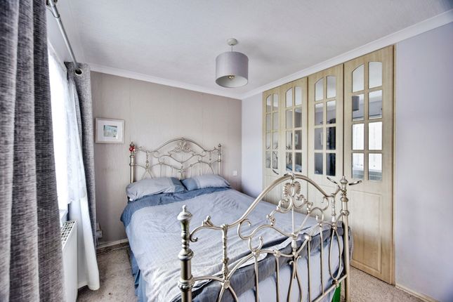 23, Riverside Park, East Farleigh photo 4