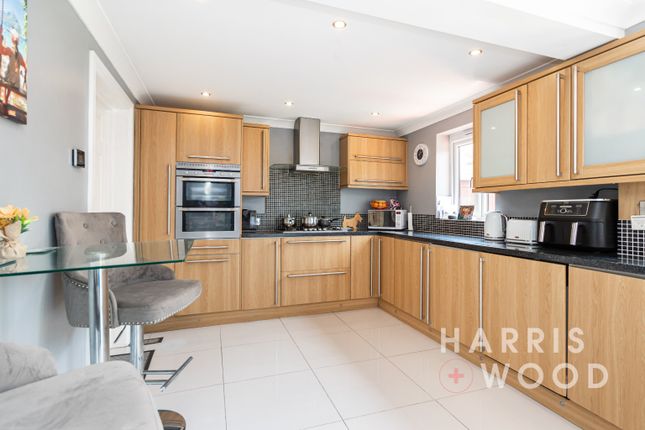 14 Poppy Gardens, Colchester, Essex photo 2