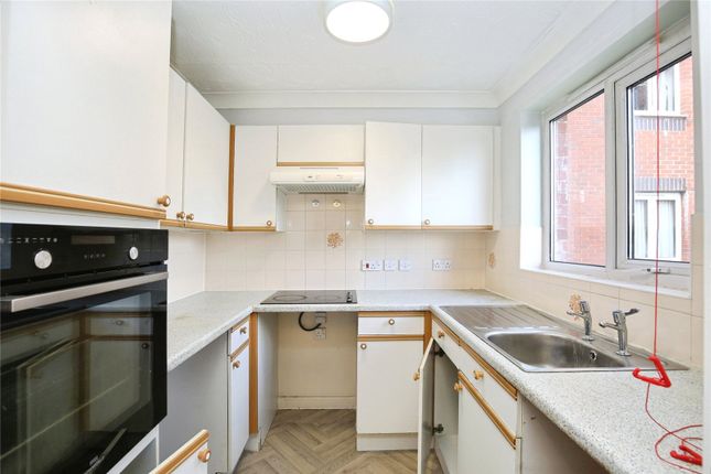 21, Spencer Court, Banbury photo 4