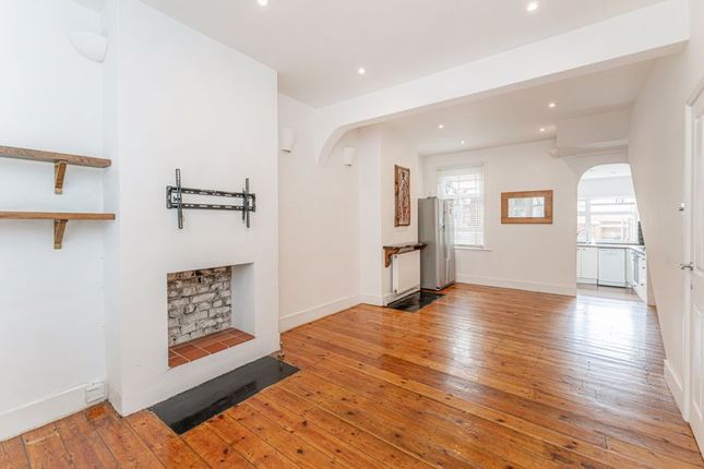 Thumbnail Terraced house for sale in Sunnyside Road North, London