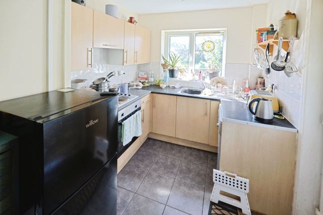 19, Lincoln Drive, Crook photo 4