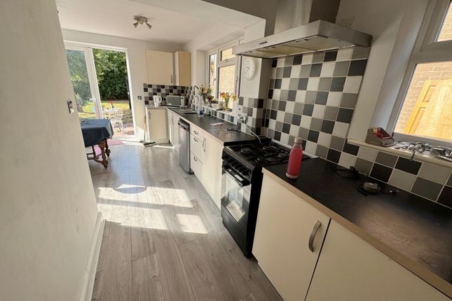 Chatsworth, South Stour Avenue, Ashford photo 5