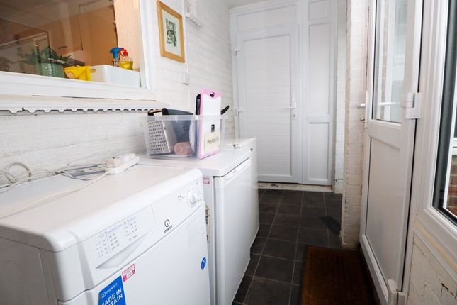 Semi-detached house to rent in Calthorpe Road, Norwich