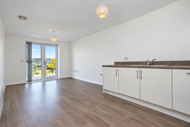 60 Gemini Park, Manor Way, Borehamwood photo 4