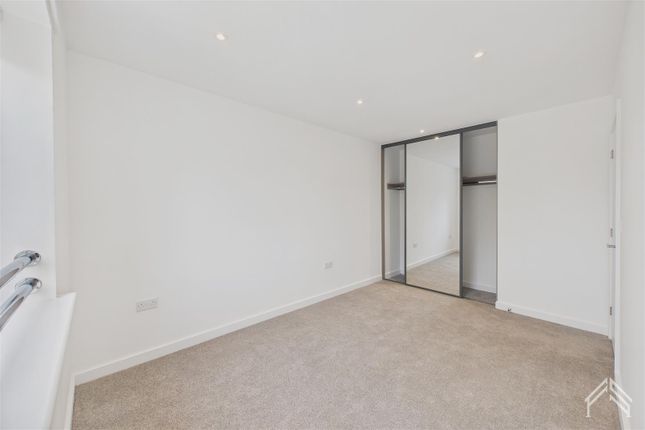 54322, Round House Way, Harlow photo 4