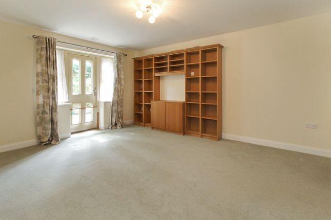 8 Wykeham Court, Winchester Road, Wickham photo 4