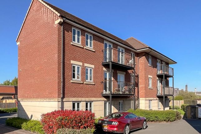 Thumbnail Flat for sale in Gadwall Way, Scunthorpe