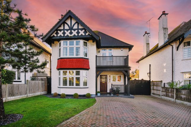 Thumbnail Detached house for sale in Chalkwell Ave, Southend-On-Sea