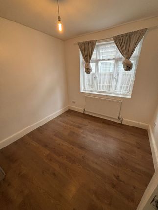 78, Ewellhurst Road, Clayhall  photo 4