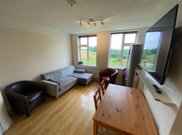 Room to rent in Saint Martin's Hill, Canterbury, Kent