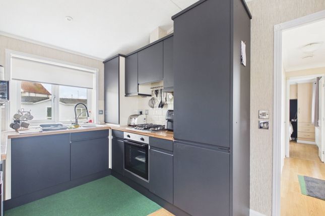 70a,31 Beach Park, Brighton Road, Lancing photo 3