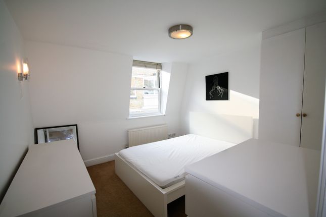 Maisonette to rent in Brook Mews North, London