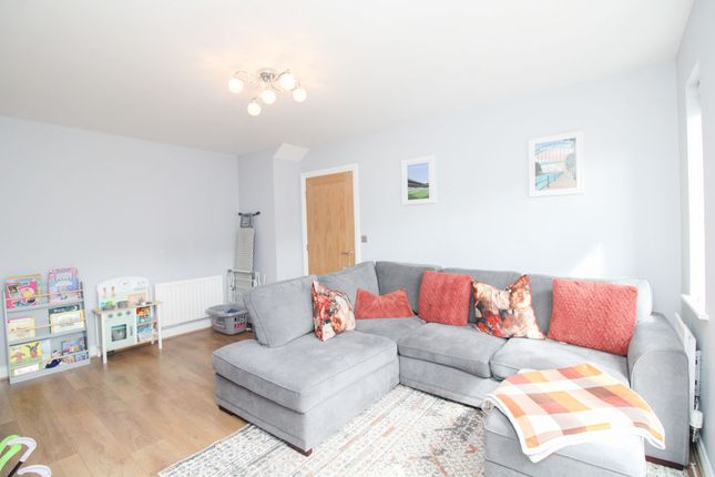 24, Betsey Place, Blaydon photo 3