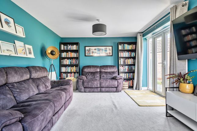 1 Colliers Gardens, Bristol photo 3
