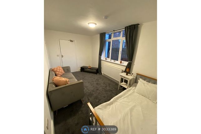 Studio flat on Argyle Square, Sunderland, £625/mo