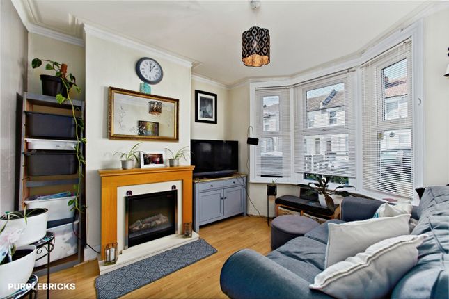 15, Wentworth Road, Croydon photo 2