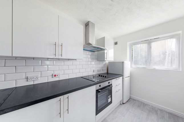 Thumbnail Flat to rent in Longfield Drive, Mitcham