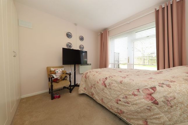Property for sale in Cherwell Close, Croxley Green