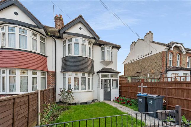 Thumbnail Terraced house to rent in Graham Avenue, Mitcham