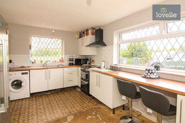 38 Evison Way, Louth photo 4