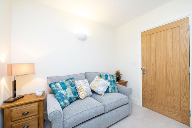 Flat for sale in River View, High Street, Bidford-On-Avon
