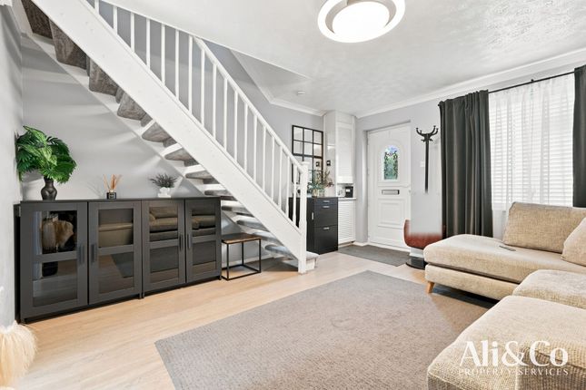 22 Devereux Road, Grays photo 4