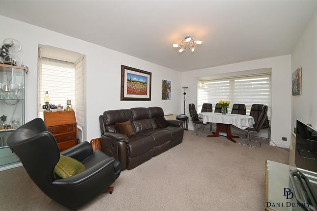 67 Brampton Grove, London photo 3