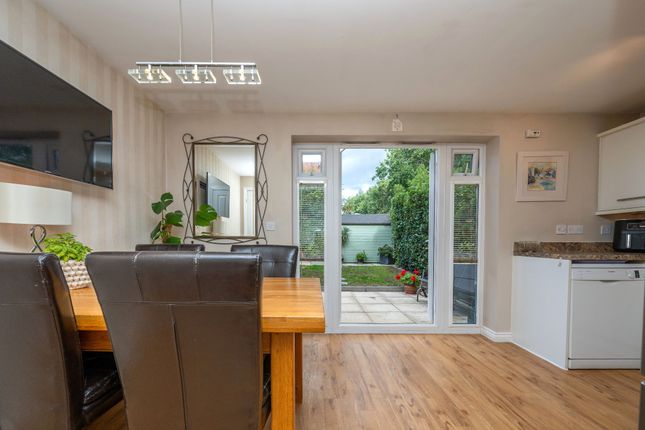 30 Bramley Way, Alcester photo 3