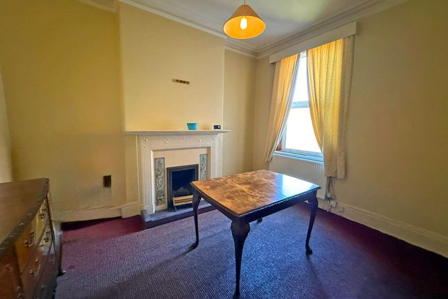 25, Westbourne Park, Scarborough photo 3