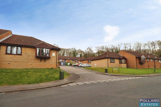 1-bed house on 26, Coppice Court, Hempstead, £220,000