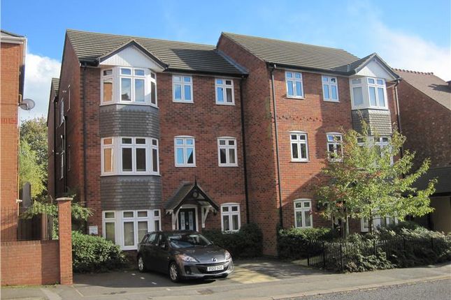 Flat to rent in Upper Bond Street, Hinckley, Leicestershire LE10